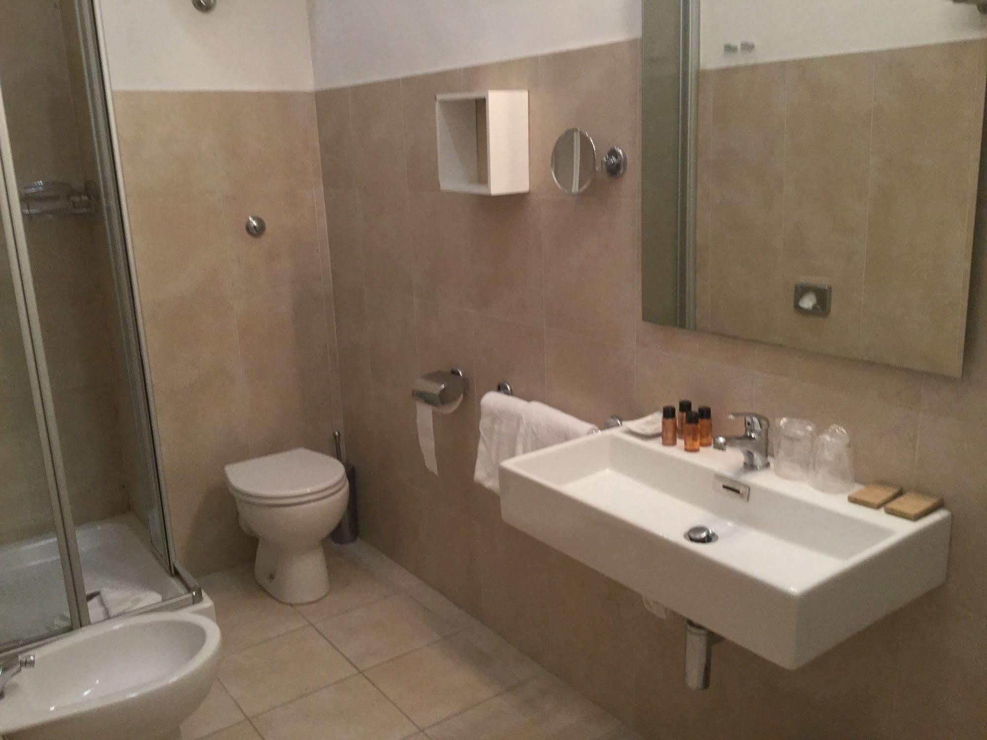 Rhome Terminal Guest House Rome Luaran gambar